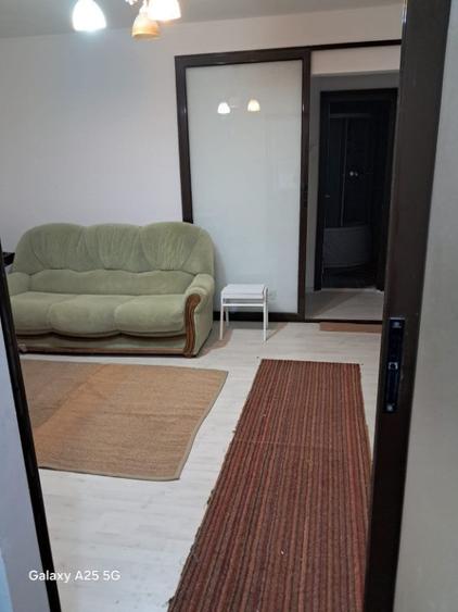 Apartament cu 2 camere semidecomandat în Gara de Nord