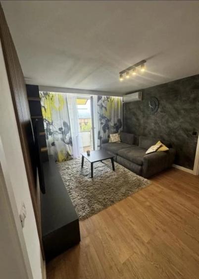 Apartament cu 2 camere semidecomandat în Ultracentral