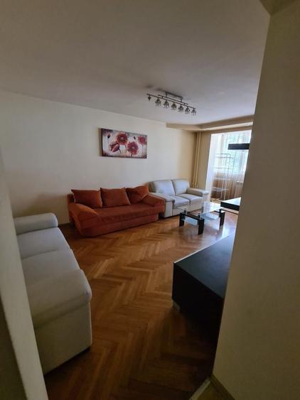 Apartament cu 3 camere în Central
