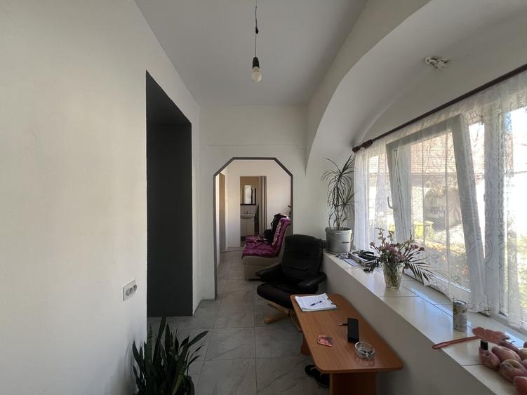 Apartament cu 2 camere decomandat, mobilat în Traian