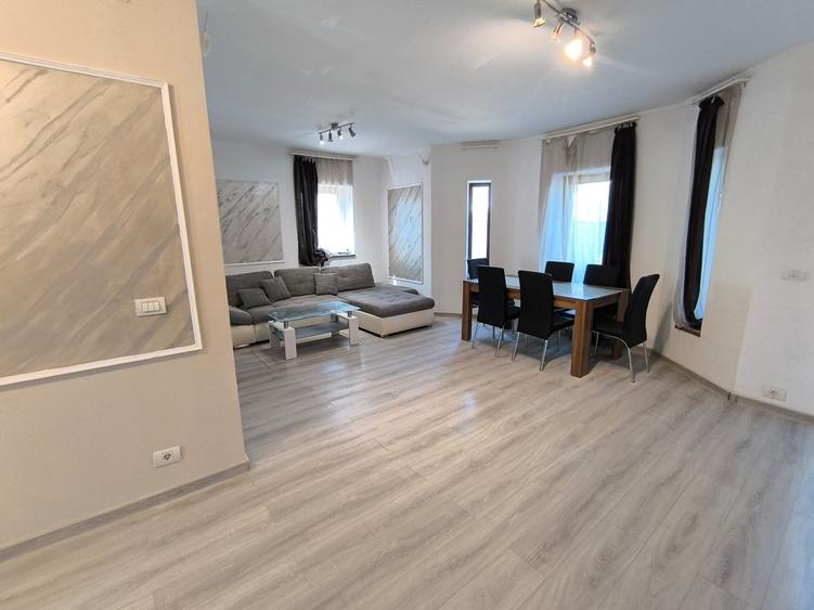 Duplex cu 5 camere cu Canalizare în Dumbrăvița