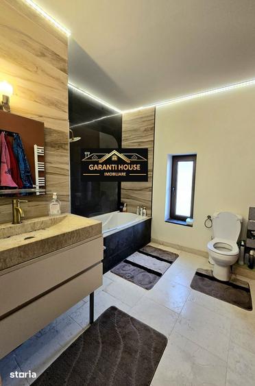 Casă cu 4 camere cu Teren 200 Mp în Central