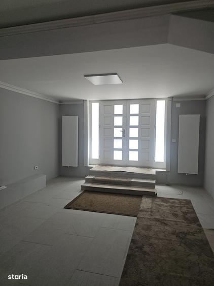 Spațiu comercial, de 450 mp, în Copou