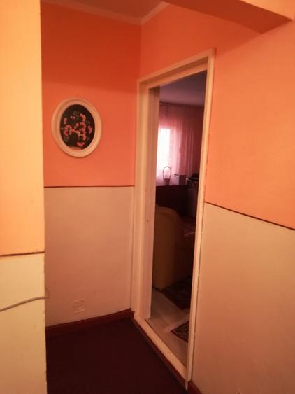 Apartament cu 4 camere decomandat în Sârbi