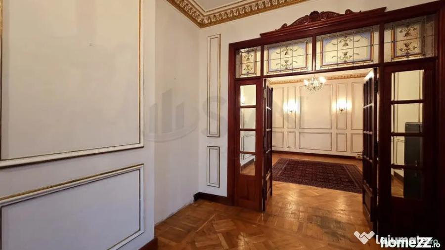 Spațiu comercial, de 200 mp, în Calea Victoriei