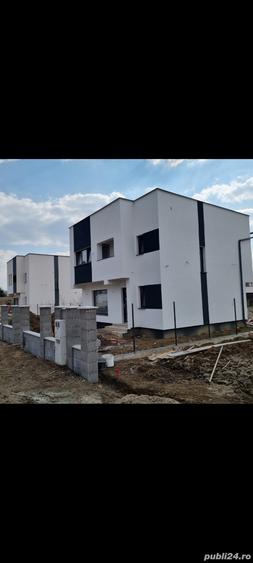 Casă cu Teren 500 Mp în Bercu Roșu
