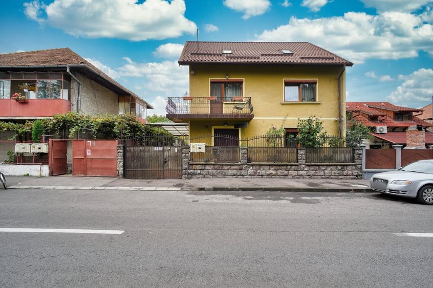 Casă individuală cu 5 camere cu Canalizare în Griviței