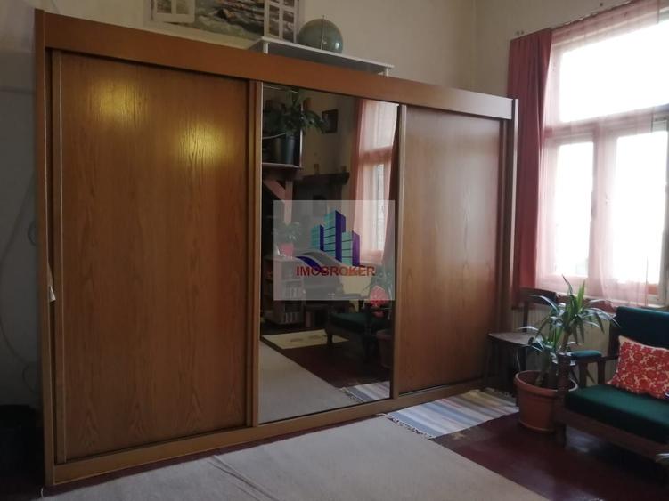 Vand casa in curte comuna in cartierul Zorilor - 11