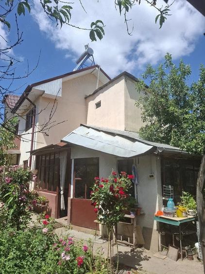 Casă cu 2 camere cu Teren 380 Mp în Romanești