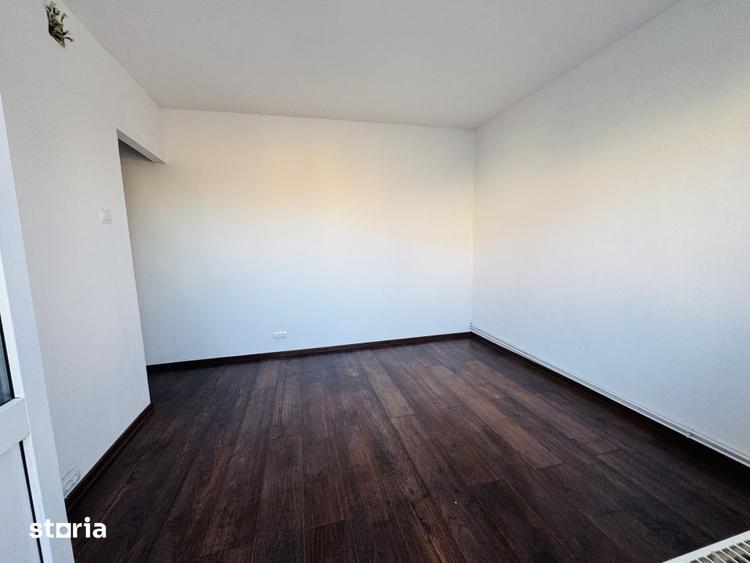 Apartament cu 3 camere decomandat în Ciupercenii Noi