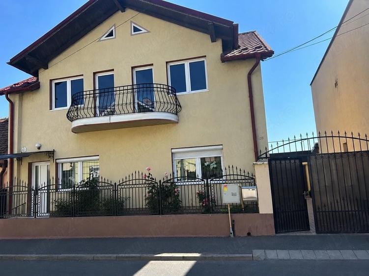 Casă cu 4 camere cu Teren 200 Mp în Reșița