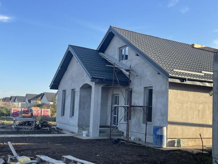 Casă cu 4 camere în Central
