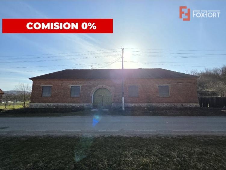Casă individuală cu 4 camere cu Teren 1440 Mp în Bârzava