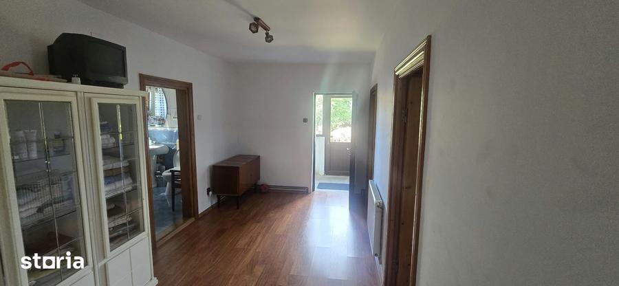 Casa de vanzare - Focsani zona Petresti - 8