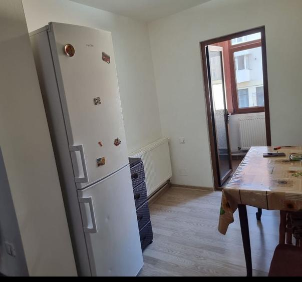 Apartament cu 2 camere decomandat în Bascov