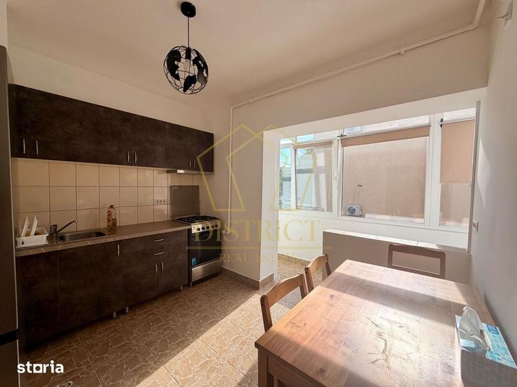 Apartament cu 2 camere decomandat în P-ța Unirii