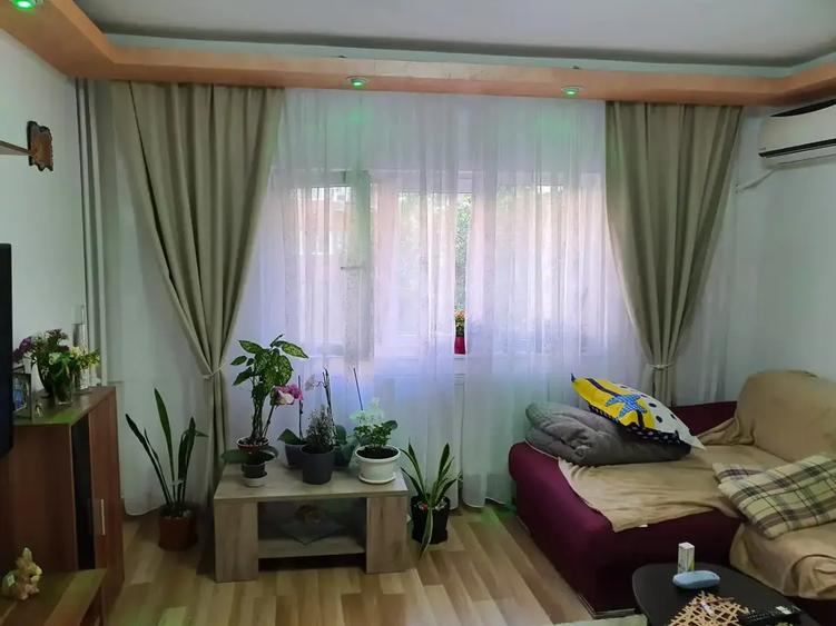 Apartament cu 3 camere decomandat, mobilat în 13 Septembrie