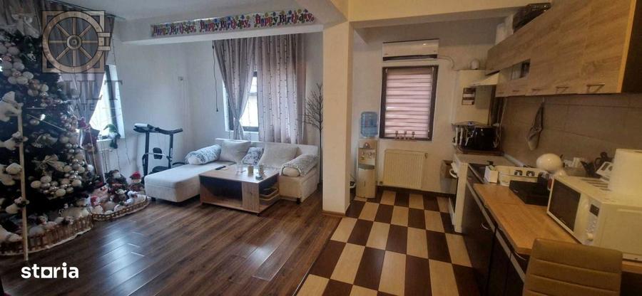Apartament cu 3 camere decomandat, mobilat în Haliu