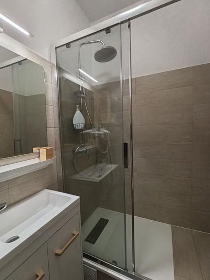 Apartament cu 2 camere semidecomandat, mobilat în Calea Victoriei