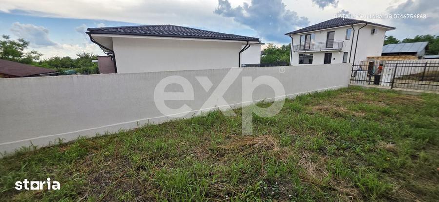 Casă cu 4 camere cu Teren 250 Mp în Ulmi