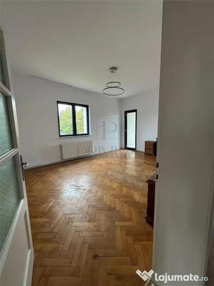 Casă cu 5 camere cu Teren 750 Mp în Ciarda Roșie