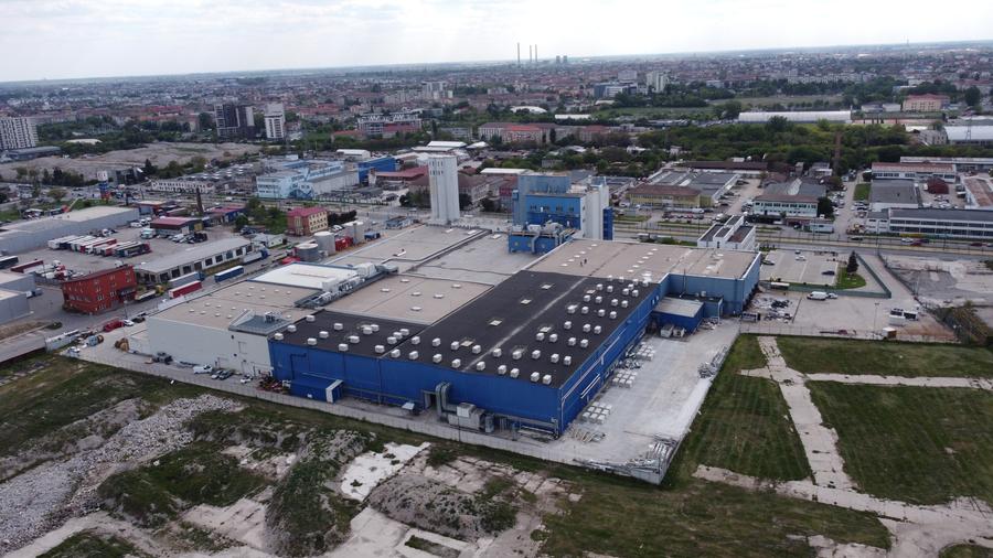 Spațiu industrial, de 3,815 mp, în Buziaș