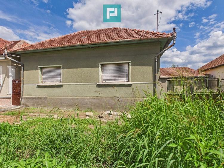 Casă individuală cu 3 camere cu Canalizare în Bonțești