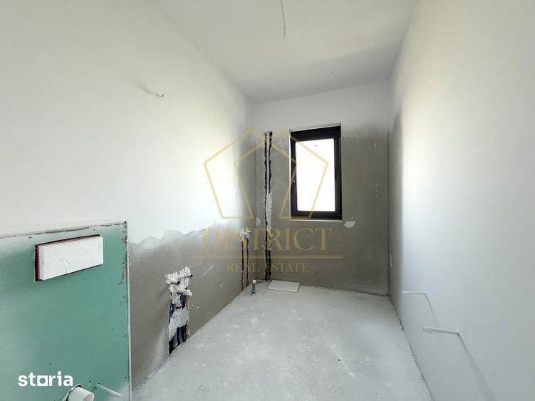 Casă cu 4 camere cu Teren 375 Mp în Sânandrei