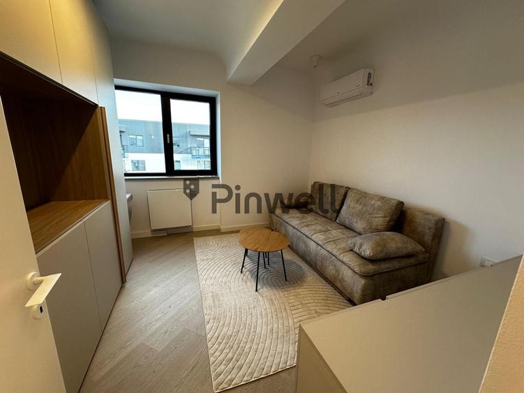 Apartament cu 3 camere semidecomandat în Pipera