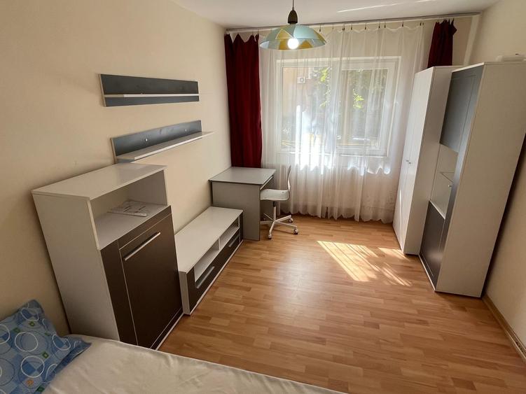 Garsonieră decomandată în Complex Studențesc
