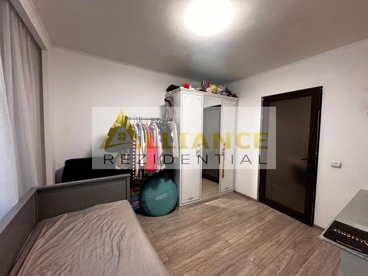 Apartament cu 3 camere decomandat, mobilat în Berceni
