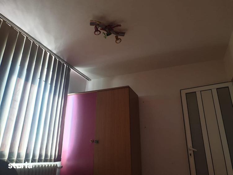 Apartament cu 2 camere decomandat, mobilat în Podu Roș