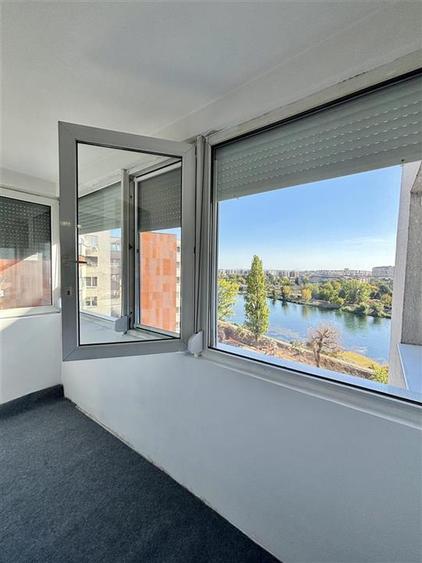 Apartament cu 2 camere decomandat în Dacia