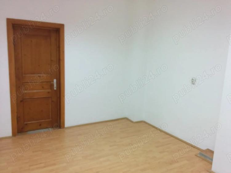 Spațiu comercial, de 18 mp, în Ultracentral