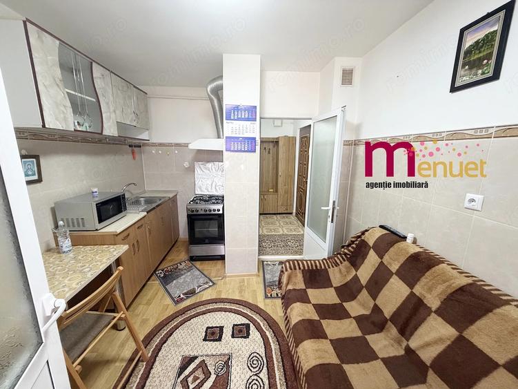 Apartament cu 2 camere decomandat în E3