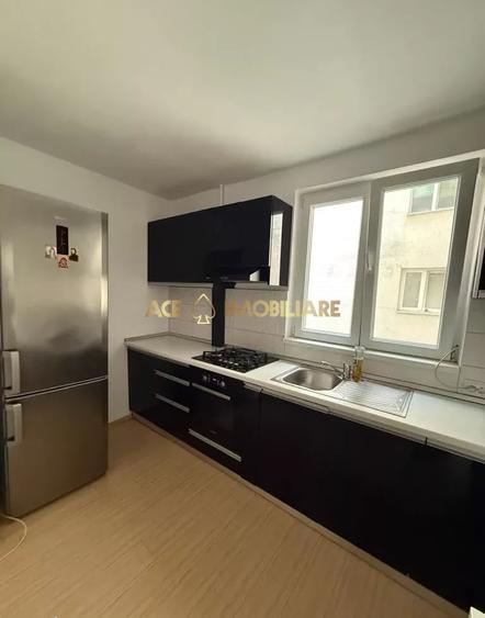 Apartament cu 2 camere semidecomandat, mobilat în Vatra Luminoasă