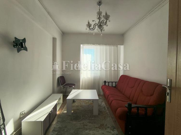 Apartament 3 camere de vânzare, decomandat - Centru / B-ul Independenței