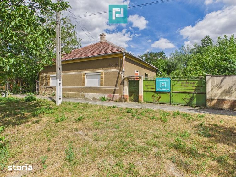 Casă cu 6 camere cu Teren 1440 Mp în Zerind