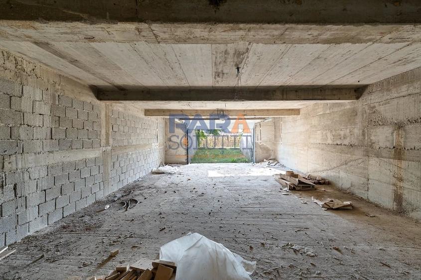 Casă cu 2 camere cu Teren 3600 Mp în Bâra