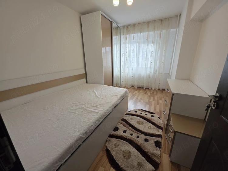 Apartament cu 3 camere decomandat în Tineretului
