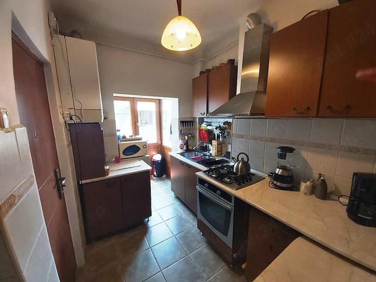 Apartament cu 4 camere decomandat în Foișorul de Foc