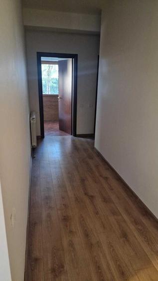 Casă cu 4 camere cu Teren 450 Mp în Central