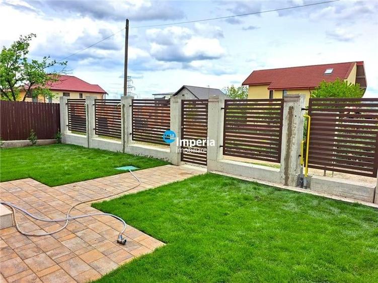 Casă individuală cu 4 camere cu Canalizare în Aleea Tudor Neculai