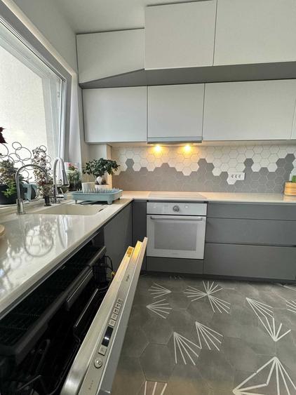 Apartament cu 2 camere decomandat în Central