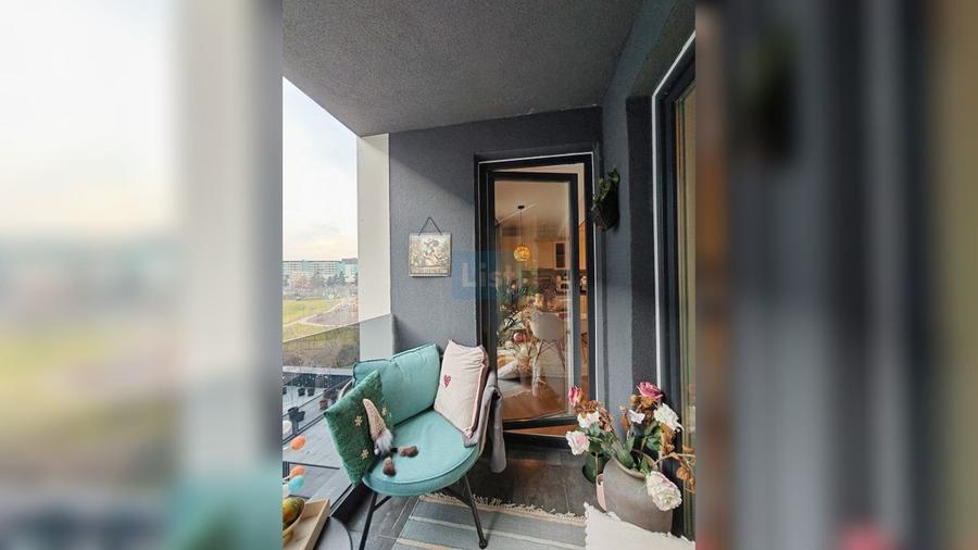 Apartament cu 2 camere semidecomandat, mobilat în Sopor