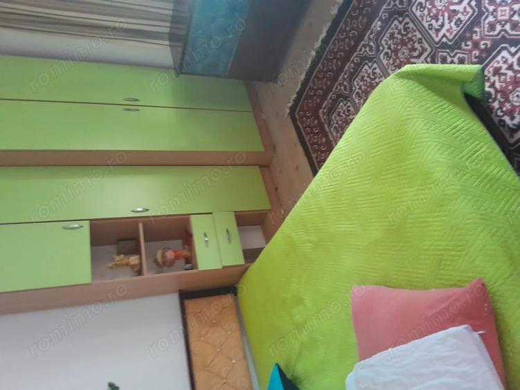 Casă cu 5 camere cu Teren 7000 Mp în Central