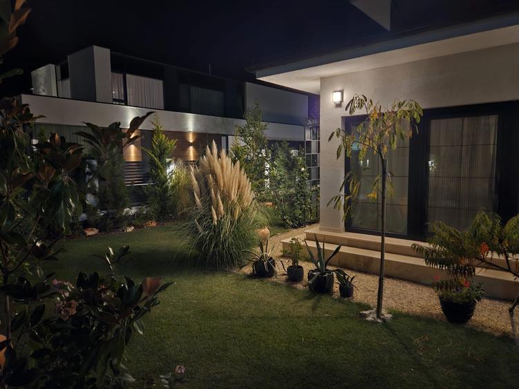 Casă individuală cu 6 camere cu Canalizare în Corbeanca