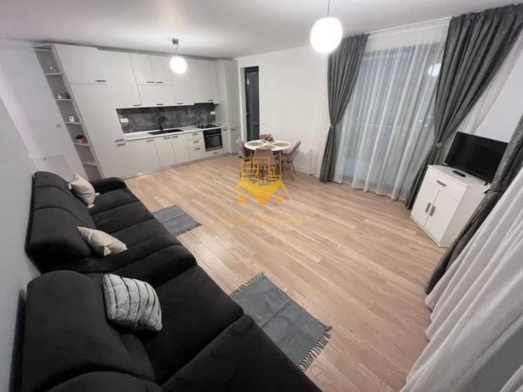 Apartament cu 2 camere semidecomandat, mobilat în Zorilor