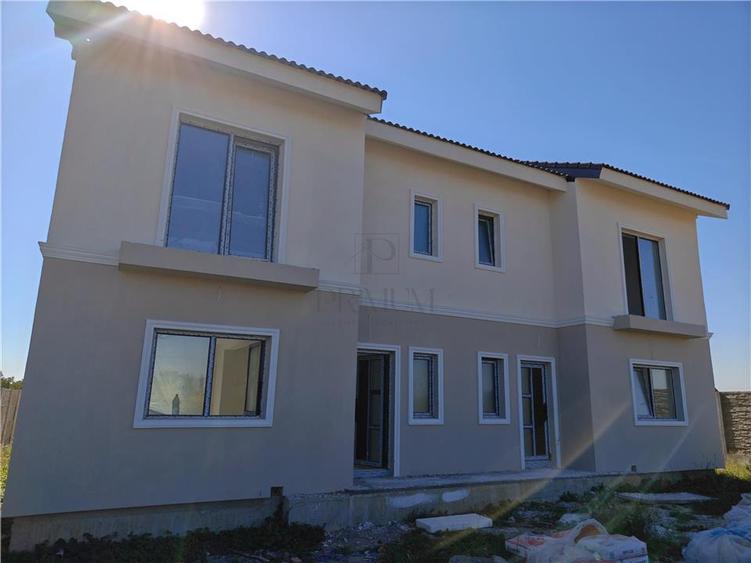 Duplex cu 3 camere cu Teren 252 Mp în Moșnița Nouă