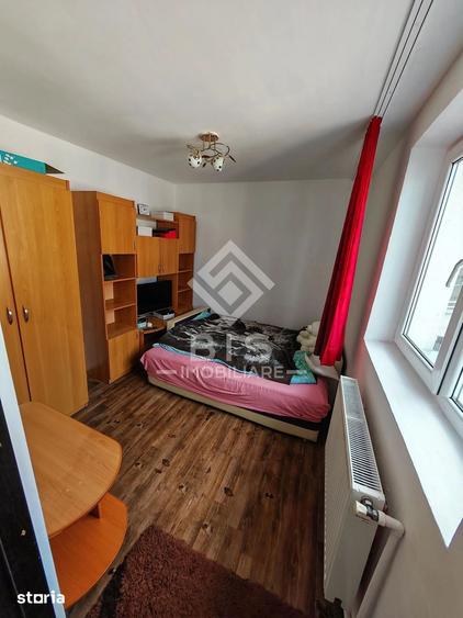 Apartament cu 3 camere semidecomandat în Central